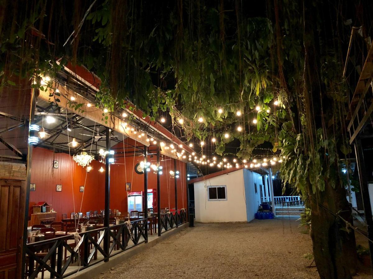 Blue Guesthouse Ванг-Виенг Экстерьер фото